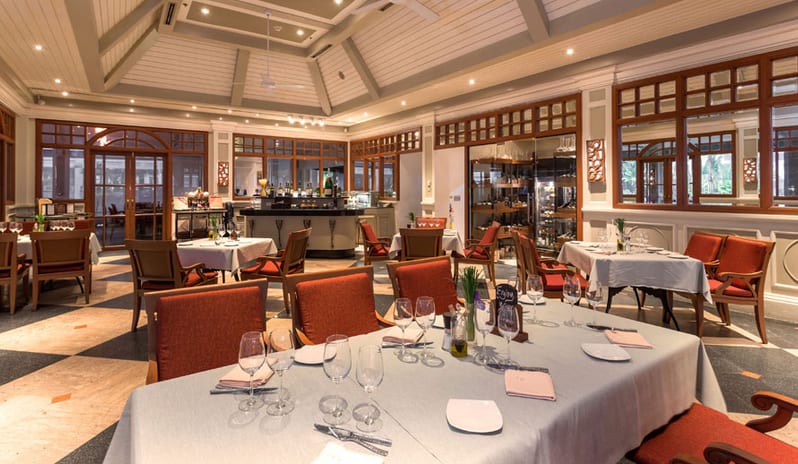 BOGEGA AND GRILL INTERIOR